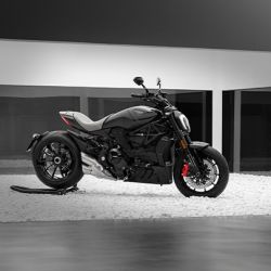 XDiavel-nera.jpg